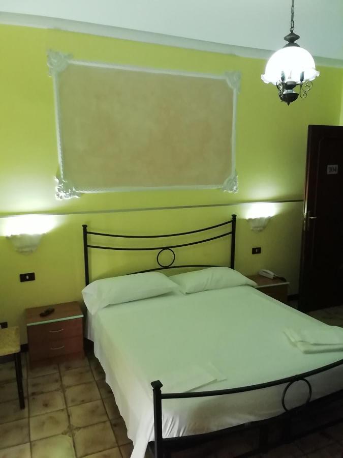 Hotel La Carina 그로타미나르다 외부 사진